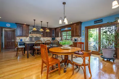 64 Mountainview Avenue, Pearl River, NY 10965 - Photo 9