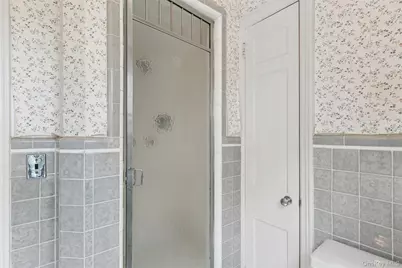 89 Country Club Drive, Port Washington, NY 11050 - Photo 23