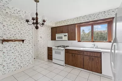 89 Country Club Drive, Port Washington, NY 11050 - Photo 13