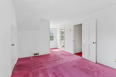 89 Country Club Drive, Port Washington, NY 11050 - Photo 17