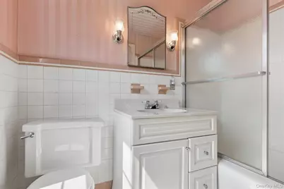 89 Country Club Drive, Port Washington, NY 11050 - Photo 19