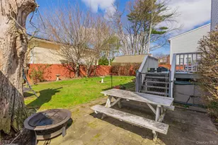 32 Jefferson Ave, Brentwood, NY 11717 - Photo 21