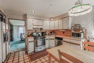 32 Jefferson Ave, Brentwood, NY 11717 - Photo 9