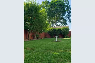 32 Jefferson Avenue, Brentwood, NY 11717 - Photo 19