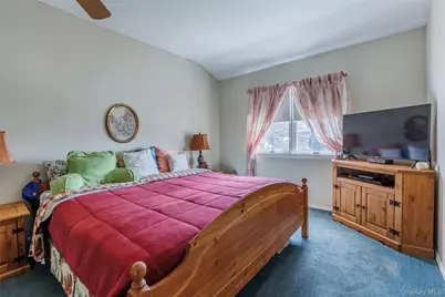 32 Jefferson Avenue, Brentwood, NY 11717 - Photo 13