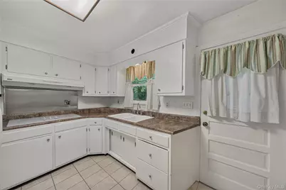 9 Archery Road, Newburgh, NY 12550 - Photo 15