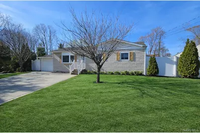 56 Applegate Drive, Central Islip, NY 11722 - Photo 3