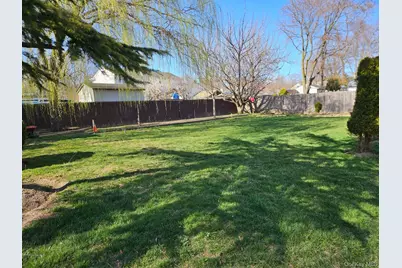 56 Applegate Drive, Central Islip, NY 11722 - Photo 27