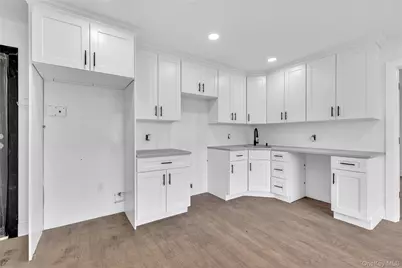 74 Broadway #4C, Freeport, NY 11520 - Photo 3