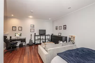 37 Brompton Road #1F, Great Neck, NY 11021 - Photo 11