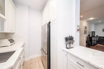 37 Brompton Road #1F, Great Neck, NY 11021 - Photo 21