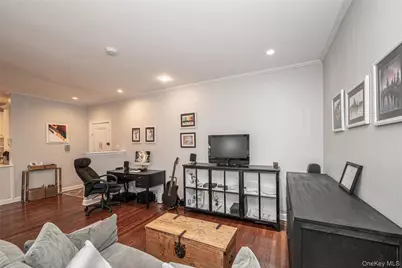 37 Brompton Road #1F, Great Neck, NY 11021 - Photo 3