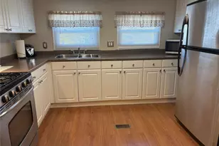 525/207 Riverleigh Ave, Riverhead, NY 11901 - Photo 5