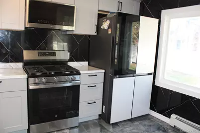 19 South Lane, Huntington, NY 11743 - Photo 9