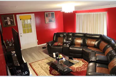 19 South Lane, Huntington, NY 11743 - Photo 5