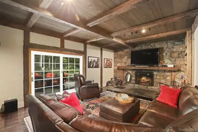33 Peters Lane, Pound Ridge, NY 10576 - Photo 9
