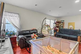 95-55 115th St, Richmond Hill, NY 11419 - Photo 5