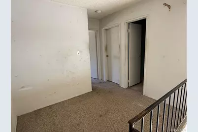 137 Fieldstone Court, Middle Island, NY 11953 - Photo 9