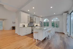 35 Bay Ave W, Hampton Bays, NY 11946 - Photo 9