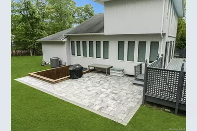 35 Bay Avenue W, Hampton Bays, NY 11946 - Photo 43