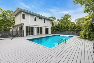 35 Bay Ave W, Hampton Bays, NY 11946 - Photo 33