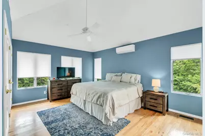 35 Bay Avenue W, Hampton Bays, NY 11946 - Photo 23