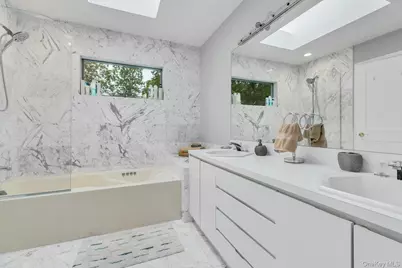 35 Bay Avenue W, Hampton Bays, NY 11946 - Photo 21
