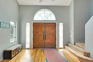 35 Bay Ave W, Hampton Bays, NY 11946 - Photo 5