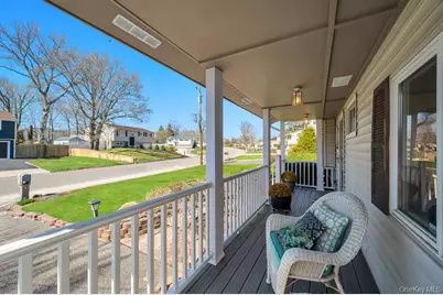 11 Biscayne Drive, Selden, NY 11784 - Photo 9