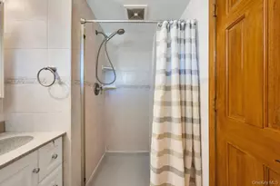 11 Biscayne Dr, Selden, NY 11784 - Photo 25