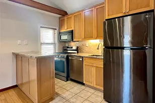 53-56 72nd Pl, Maspeth, NY 11378 - Photo 3