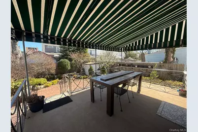 33 Carstairs Road, Valley Stream, NY 11581 - Photo 21