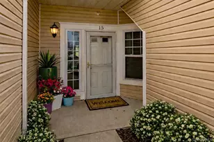 15 Cricket Ct, Shirley, NY 11967 - Photo 3