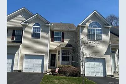118 Kettles Lane, Medford, NY 11763 - Photo 1