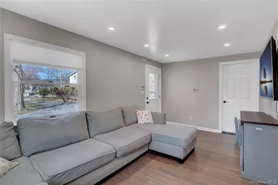 183 Lake Avenue, Saint James, NY 11780 - Photo 7