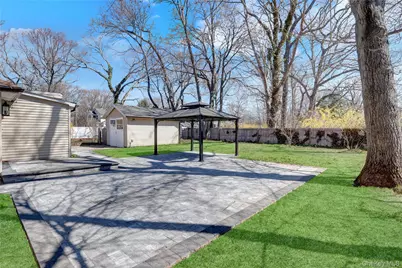 183 Lake Avenue, Saint James, NY 11780 - Photo 23