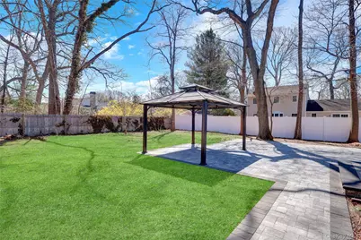 183 Lake Avenue, Saint James, NY 11780 - Photo 5