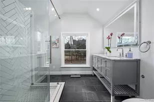 1001 Shore Acres Dr, Mamaroneck, NY 10543 - Photo 11