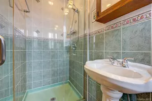 67-66 108th St, Forest Hills, NY 11375 - Photo 25