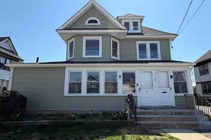 24 Doxsey Pl, Lynbrook, NY 11563 - Photo 11