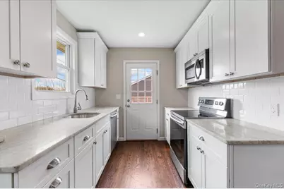 151 Sterling Street, Port Jefferson, NY 11776 - Photo 15