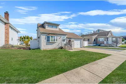 3659 Ionia Street, Seaford, NY 11783 - Photo 3