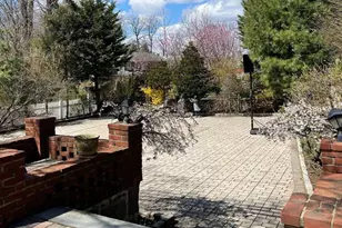 64 Old Pond Rd, Great Neck, NY 11023 - Photo 9