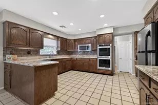 18 Quaker Ridge Dr, Brookville, NY 11545 - Photo 17