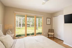 5 Skyes Neck Ct, East Quogue, NY 11942 - Photo 9