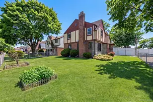 115-62 218th St, Cambria Heights, NY 11411 - Photo 31