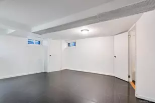 115-62 218th St, Cambria Heights, NY 11411 - Photo 23