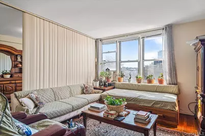 150 Hawthorne Street #6P, Brooklyn, NY 11225 - Photo 3