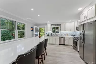 39 Cozine Road, Center Moriches, NY 11934 - Photo 5