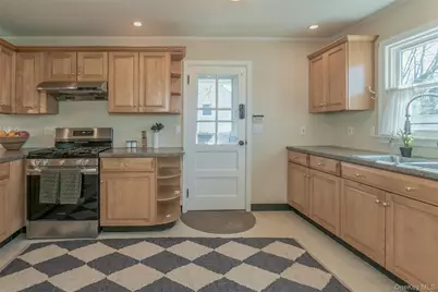 18 Scanlon Avenue, Florida, NY 10921 - Photo 9